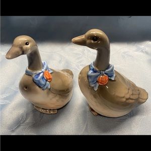 Vintage Goose Geese Josef Original Salt and Pepper Blue Bow 1970's Korea